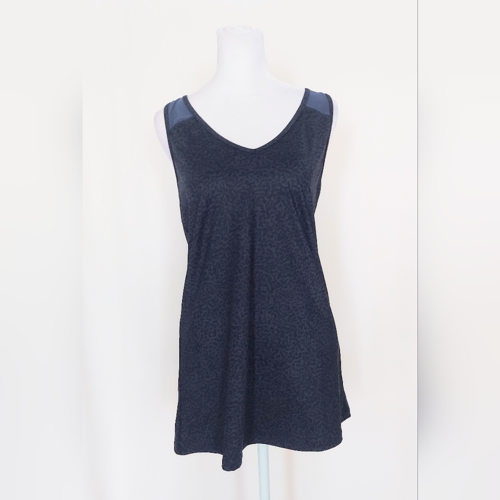 Halston Studio Sleeveless Athletic Tank Top Blue Leopard Print Size Medium
